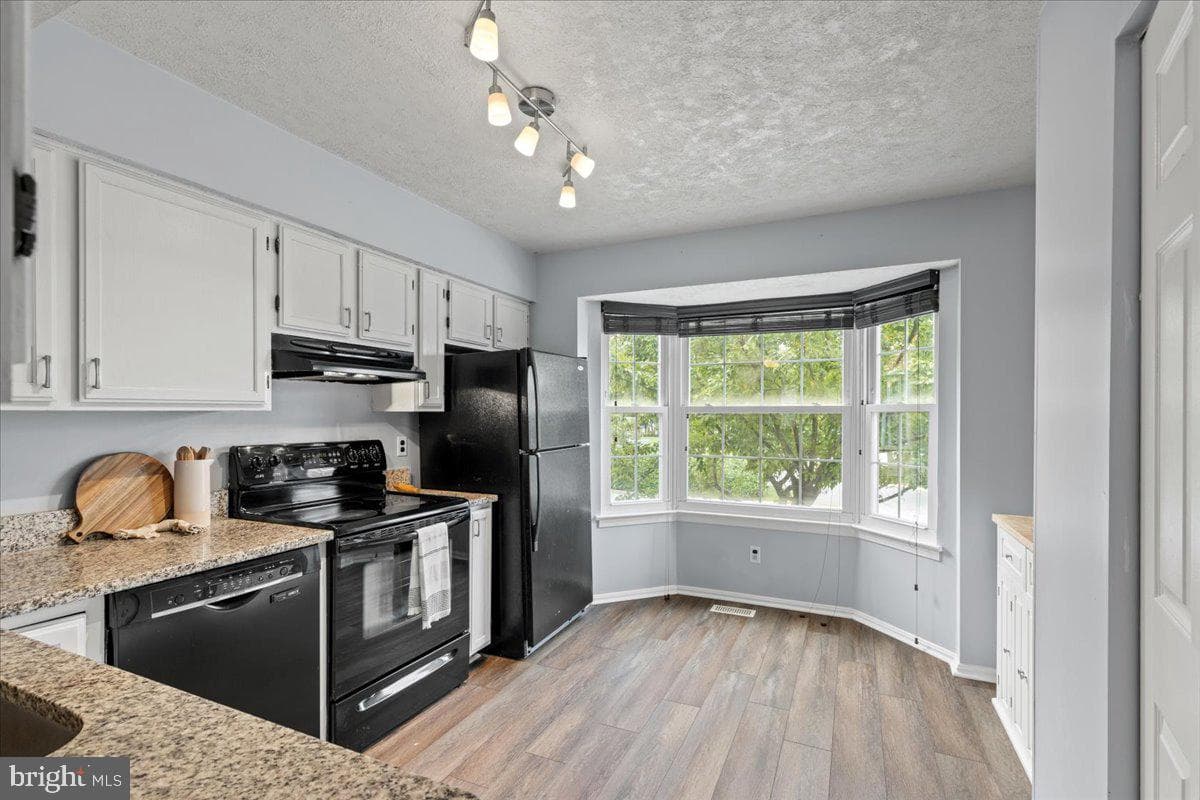 1305 Riverwood Way #322 photo 4