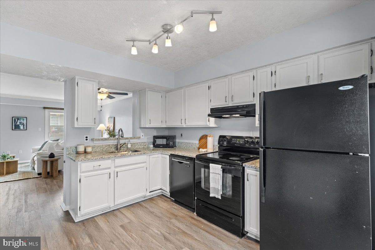 1305 Riverwood Way #322 photo 5