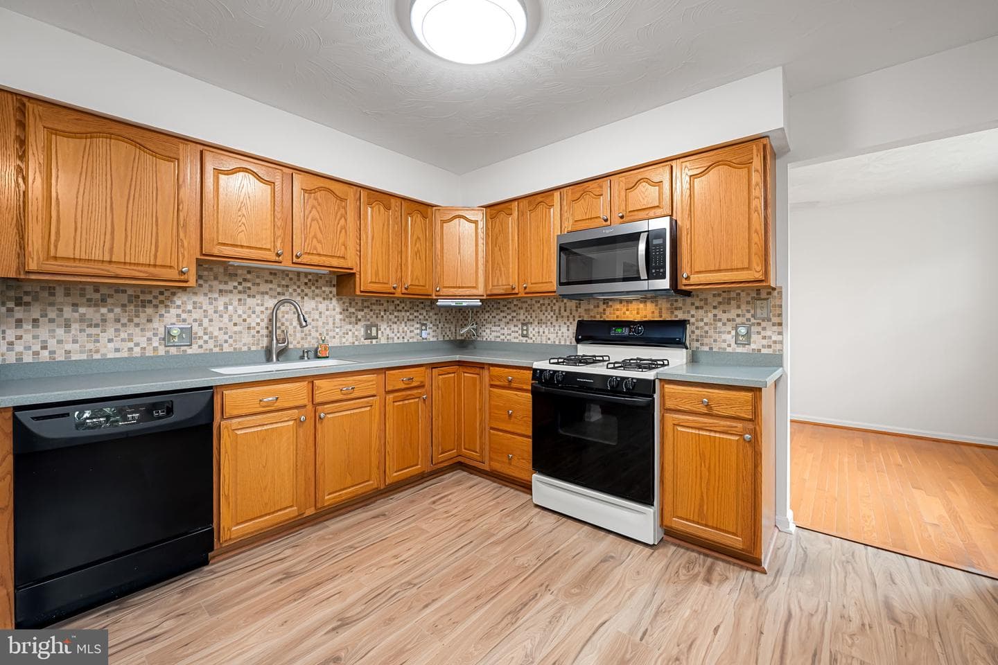 1197 Hillside Road photo 13