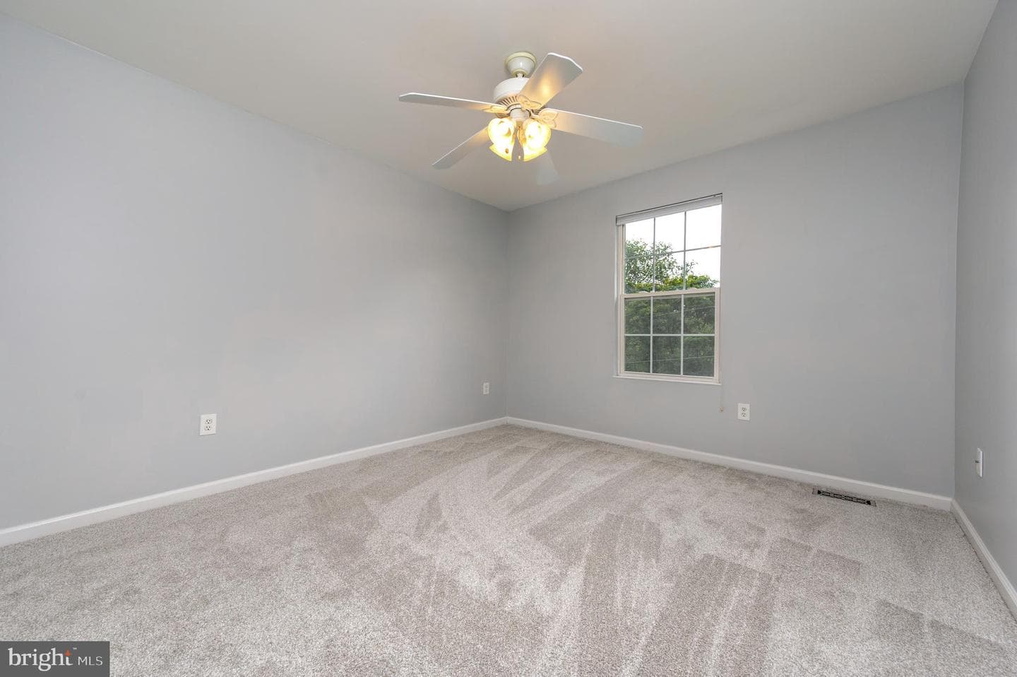 701 Sonne Drive photo 24