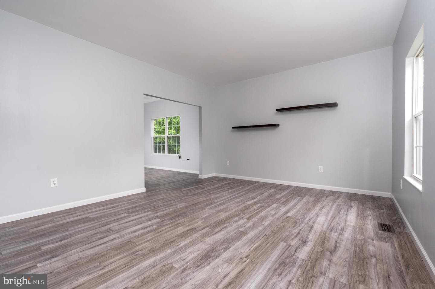 701 Sonne Drive photo 4