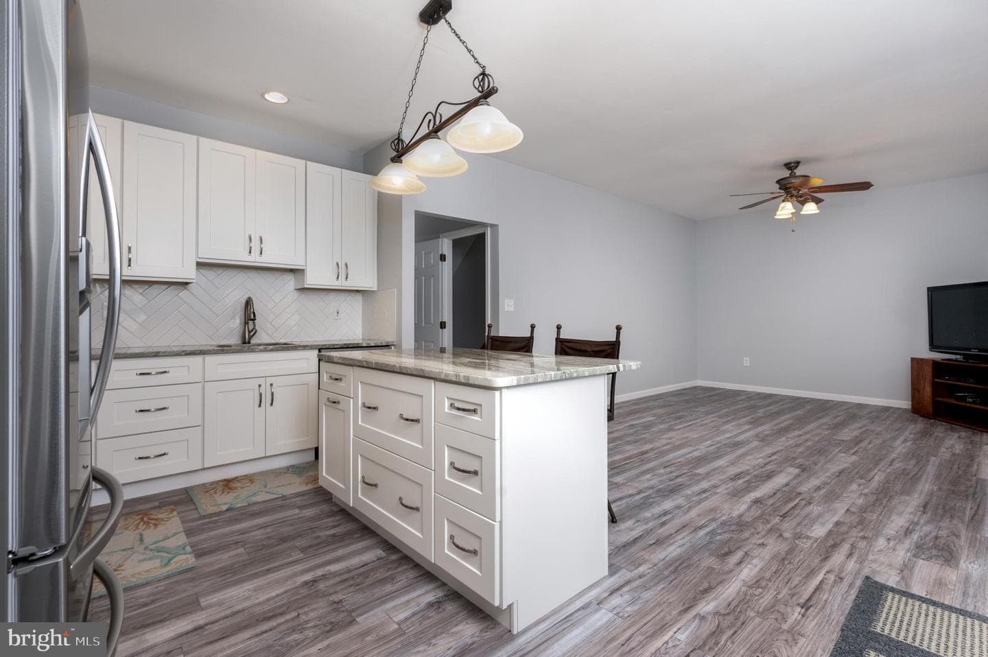 701 Sonne Drive photo 9