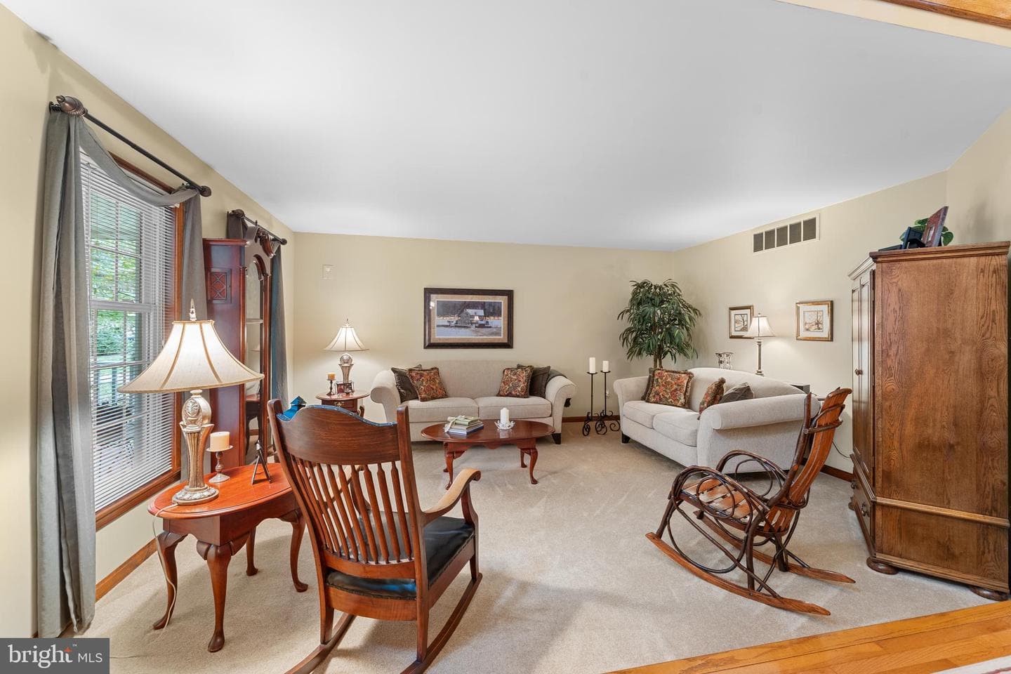 1433 Gilbert Road photo 12