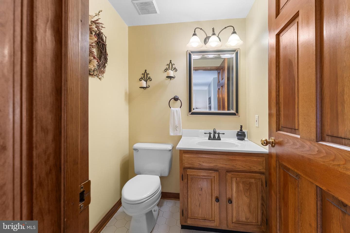1433 Gilbert Road photo 23