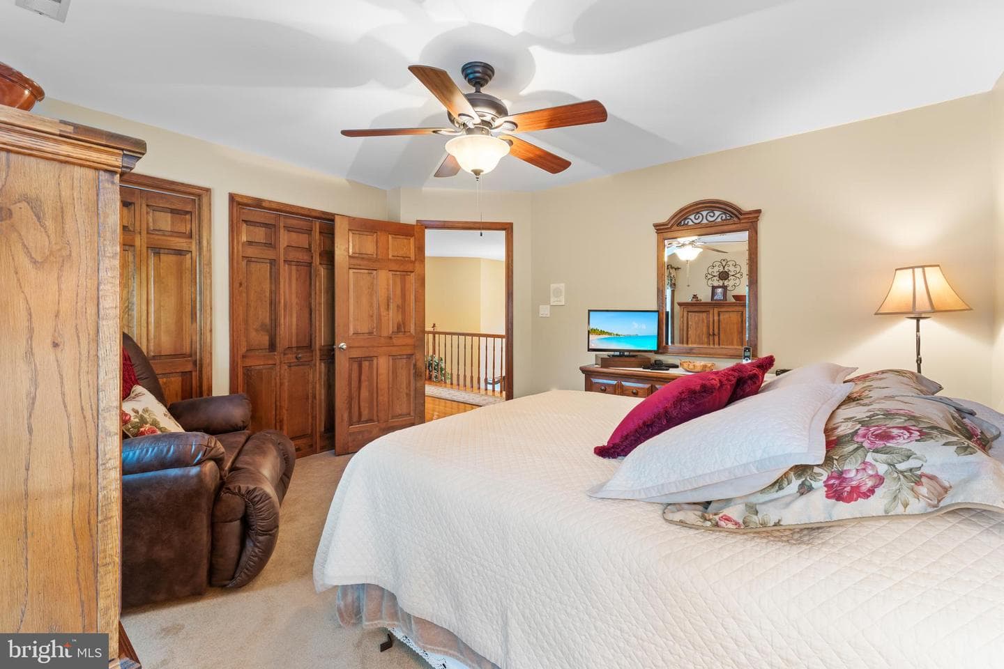 1433 Gilbert Road photo 35