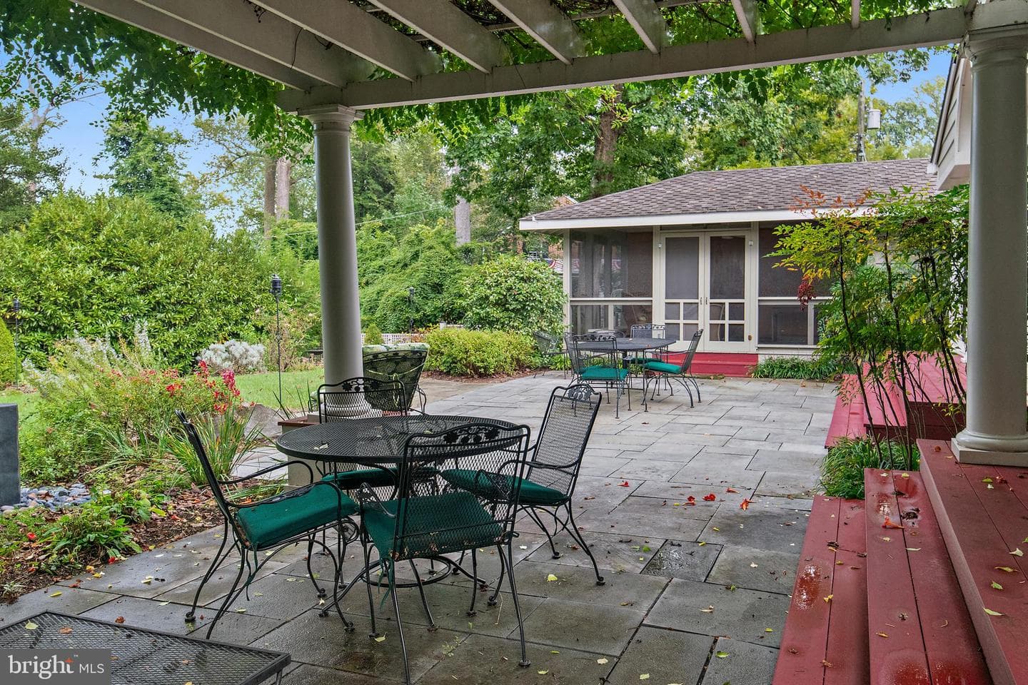 214 Wardour Drive photo 11