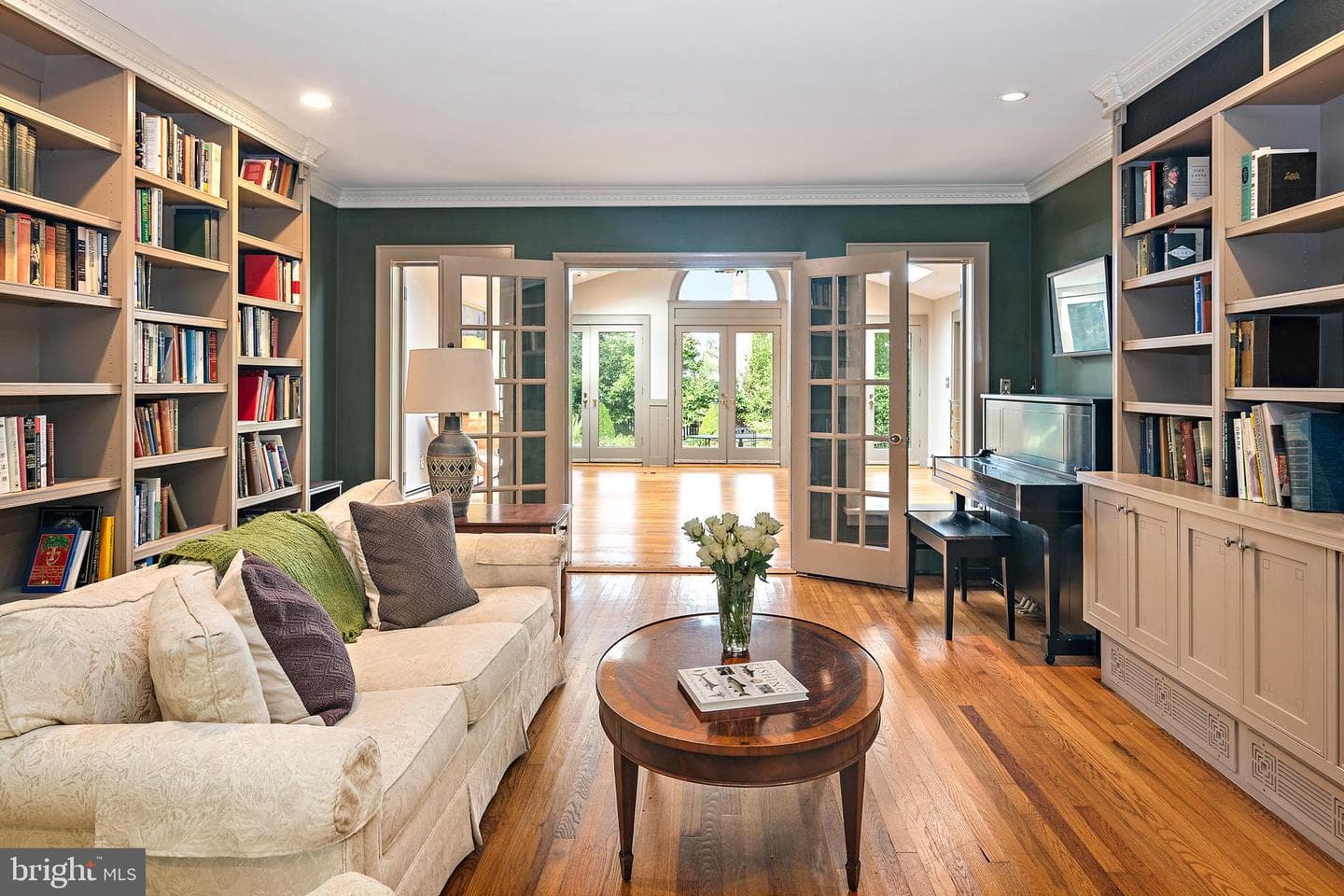 214 Wardour Drive photo 3