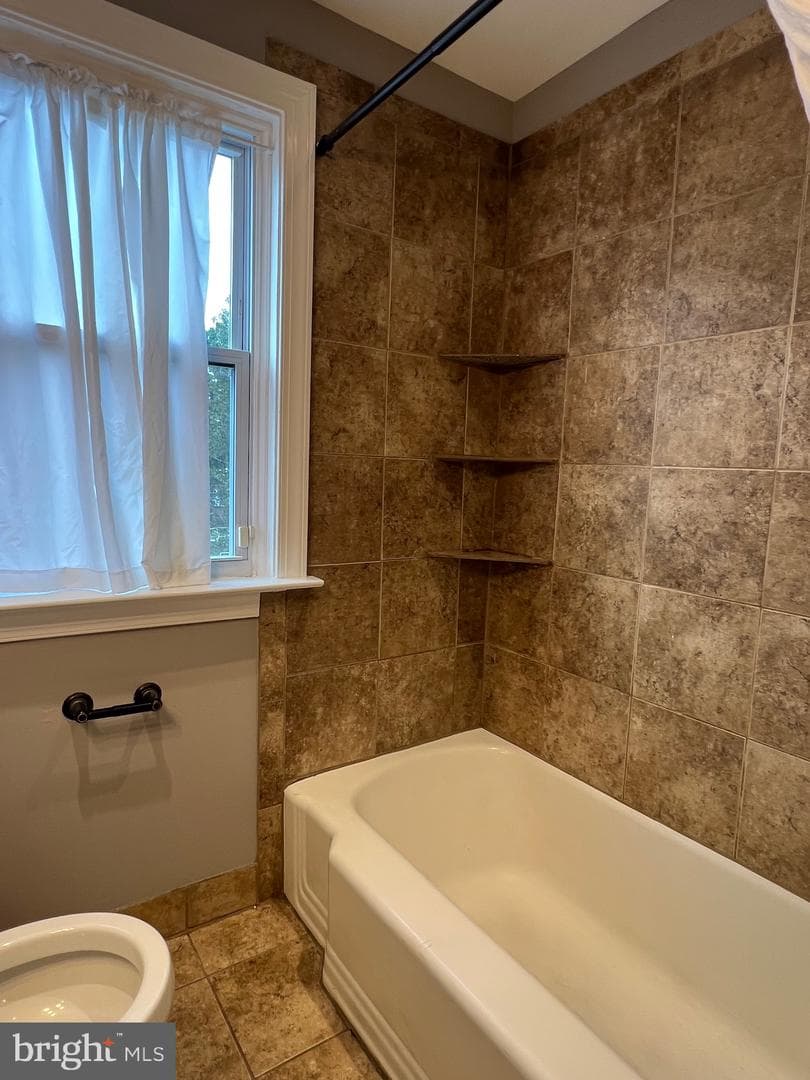 213 Arundel Road W photo 24