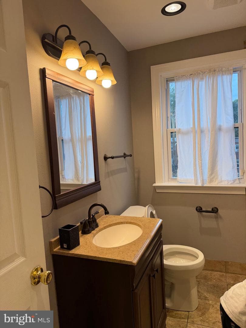 213 Arundel Road W photo 44