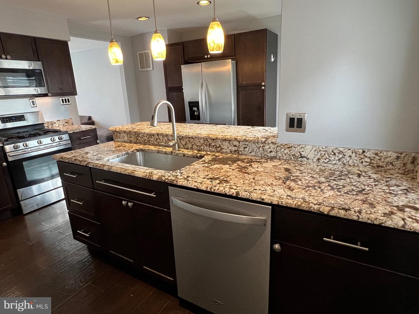 213 Arundel Road W photo 7