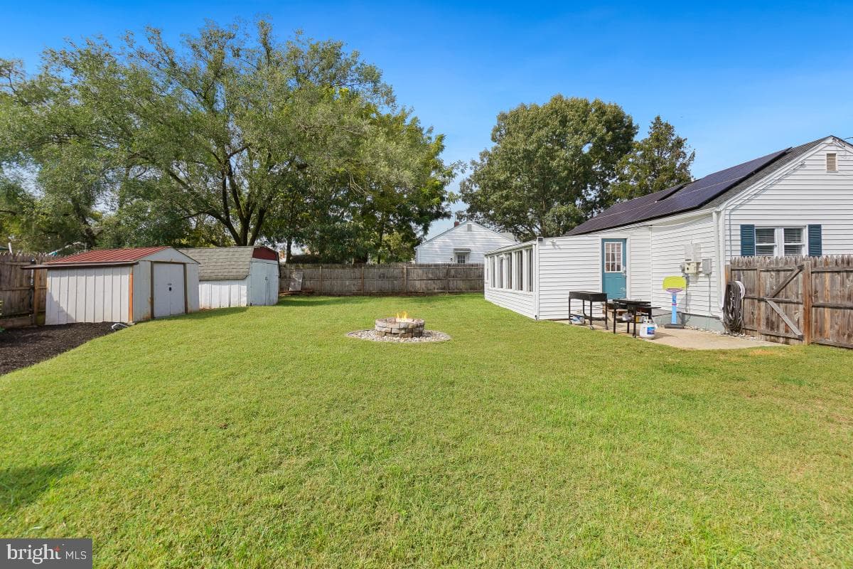 32 1st Avenue photo 25