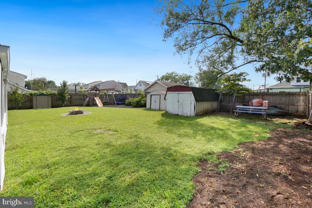 32 1st Avenue photo 29