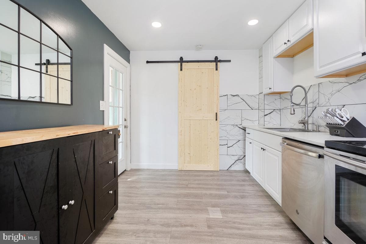 32 1st Avenue photo 4