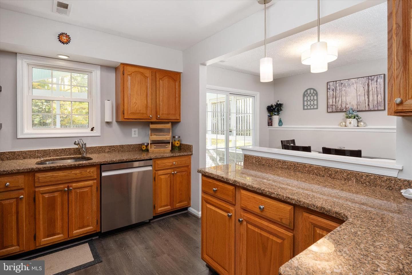 249 Overleaf Drive photo 16