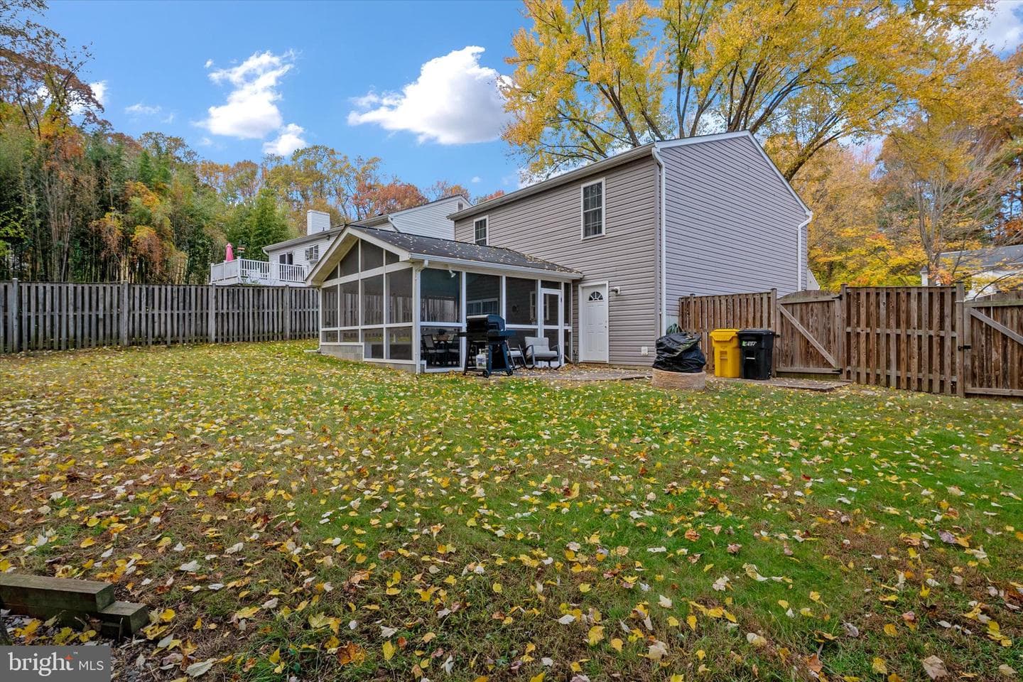 249 Overleaf Drive photo 32