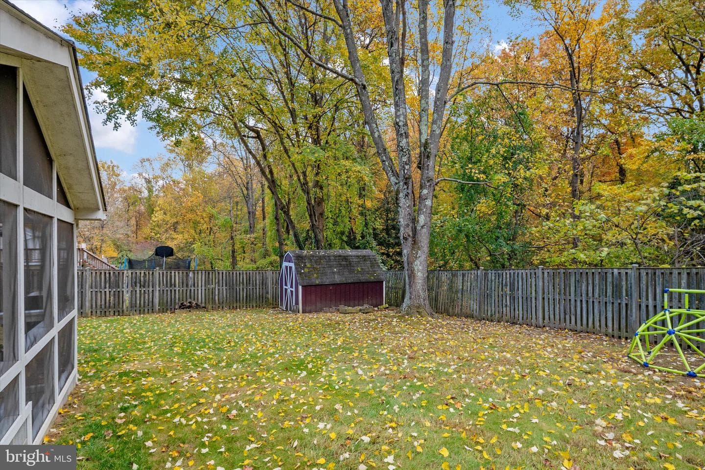 249 Overleaf Drive photo 36
