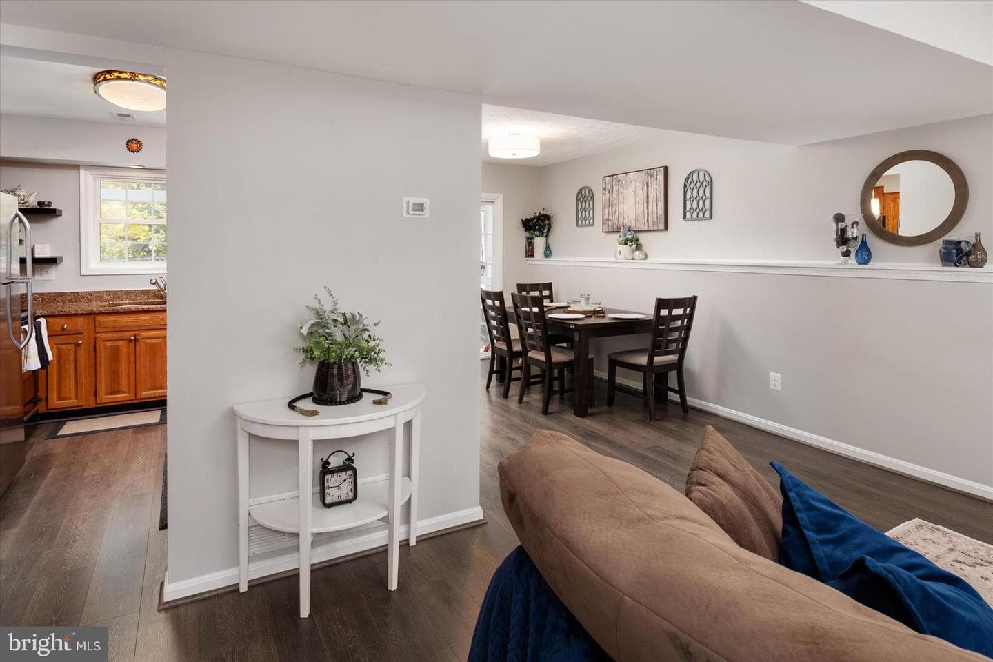 249 Overleaf Drive photo 7