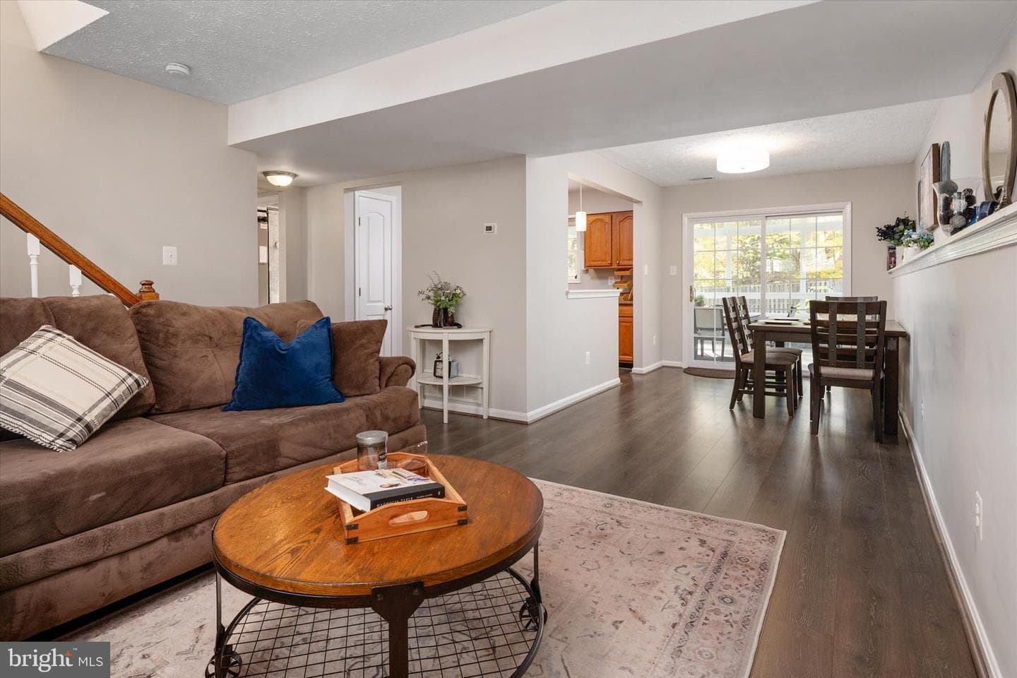 249 Overleaf Drive photo 9