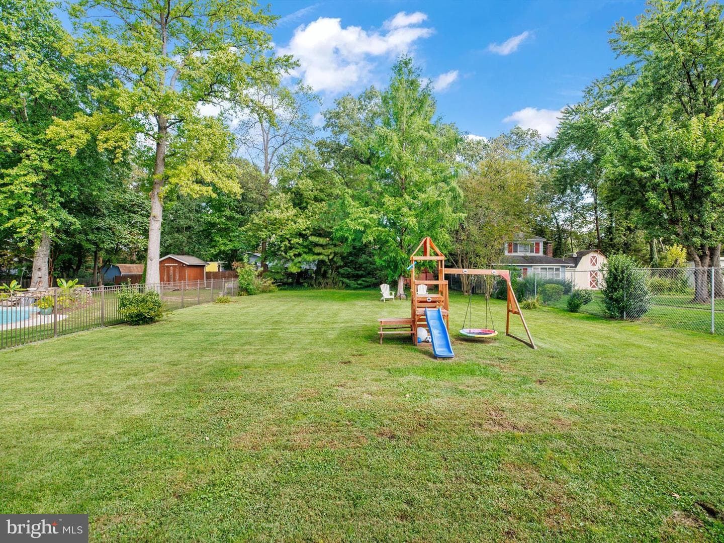 113 N Longcross Road photo 46