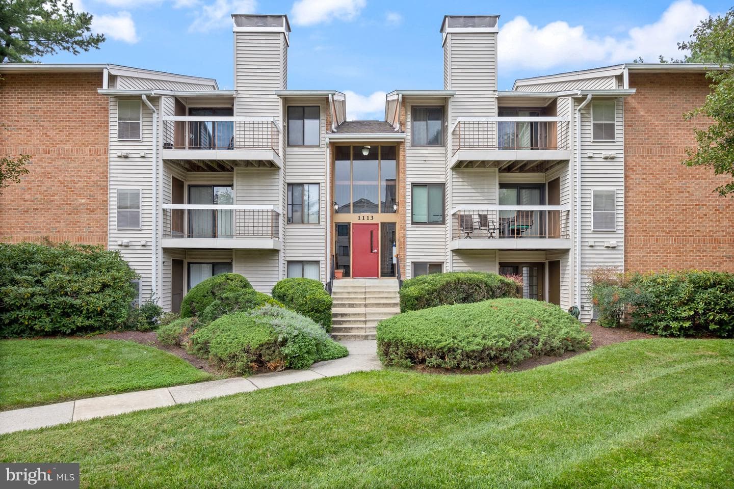 1113 Castle Harbour Way #1b photo 2