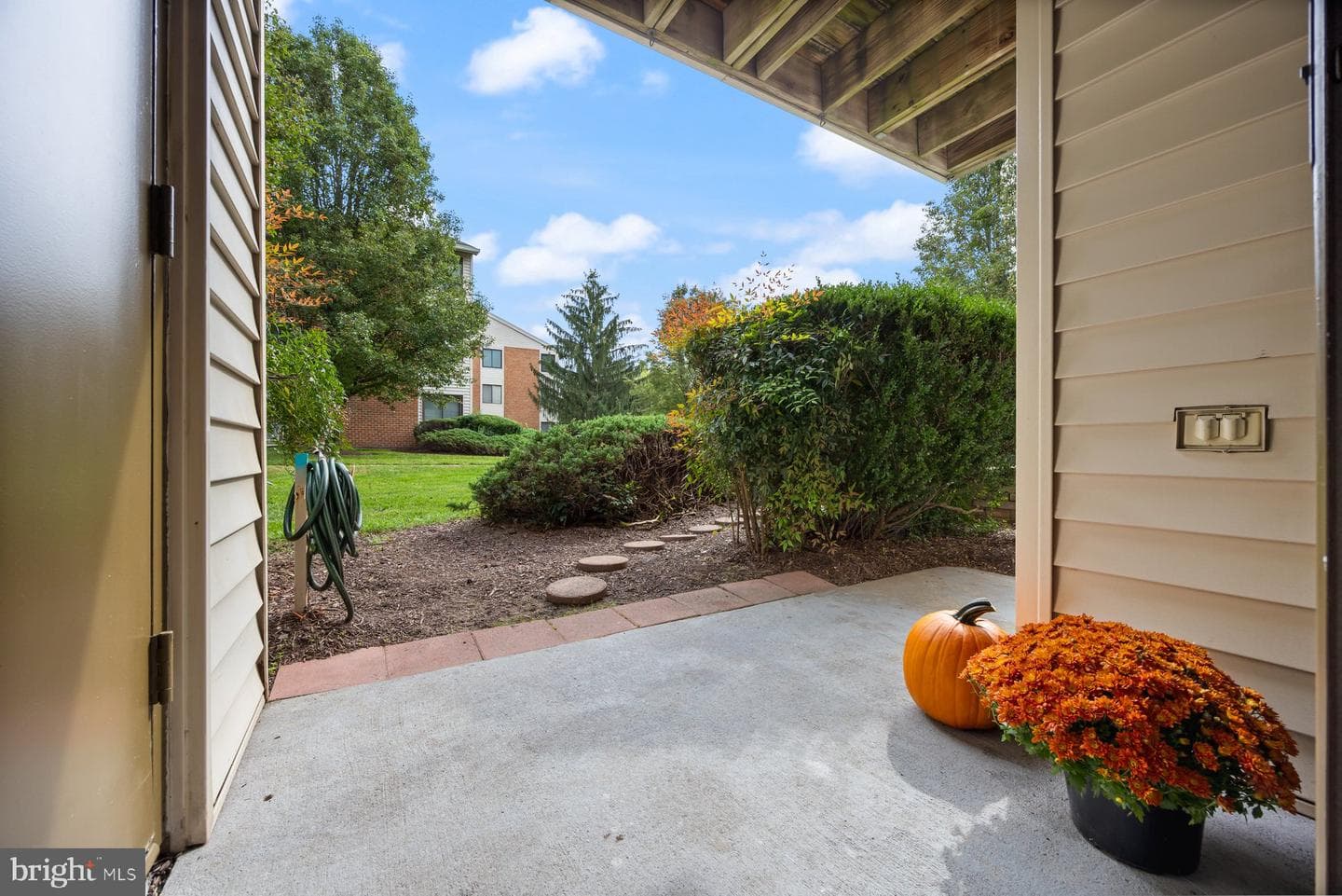 1113 Castle Harbour Way #1b photo 4