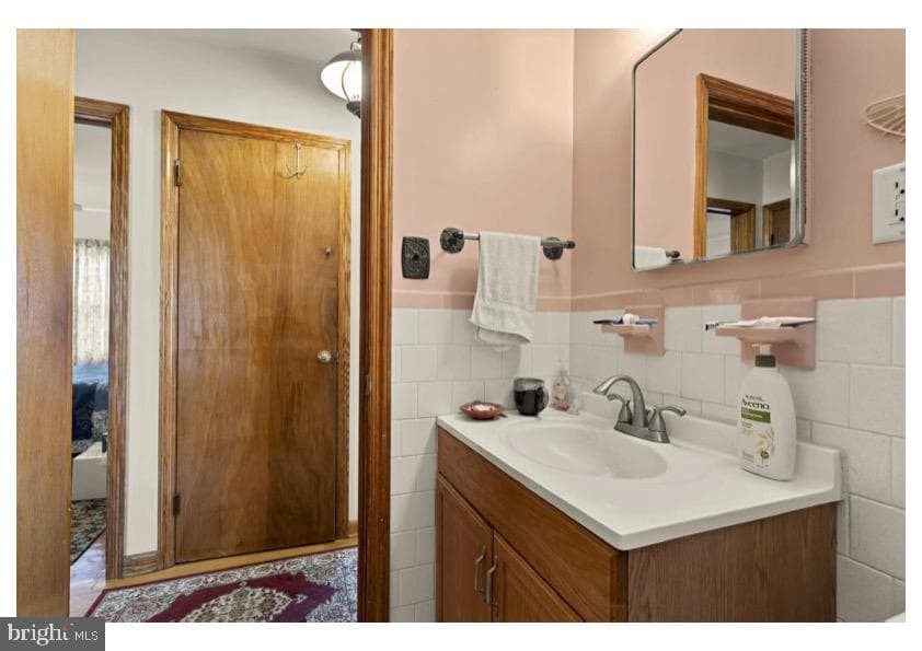7524 Harmans Road photo 25