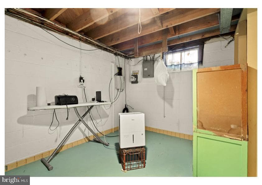 7524 Harmans Road photo 36