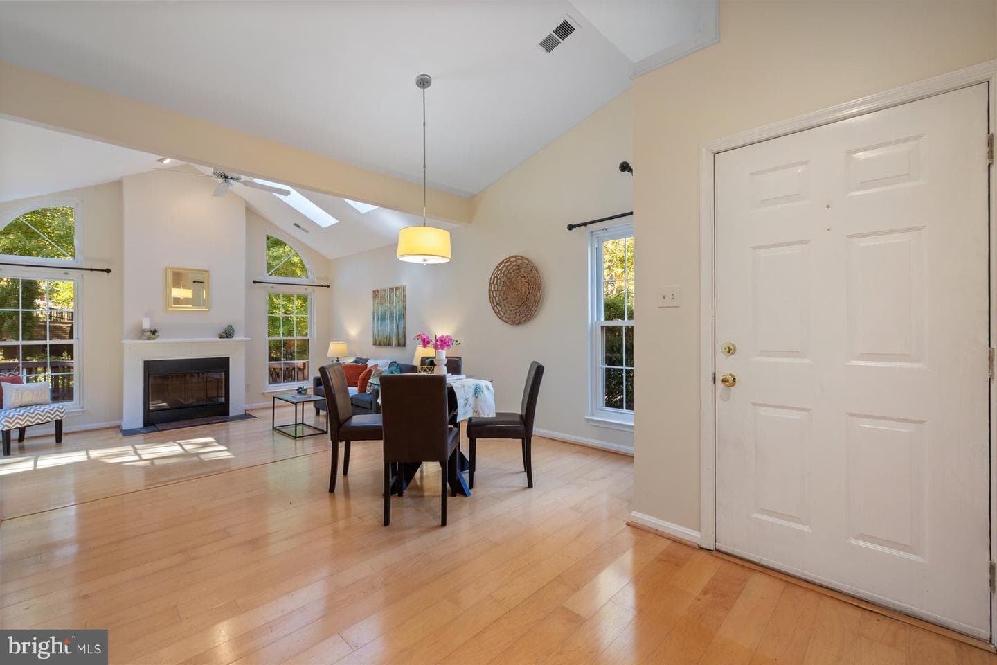 960 Yachtsman Way photo 3