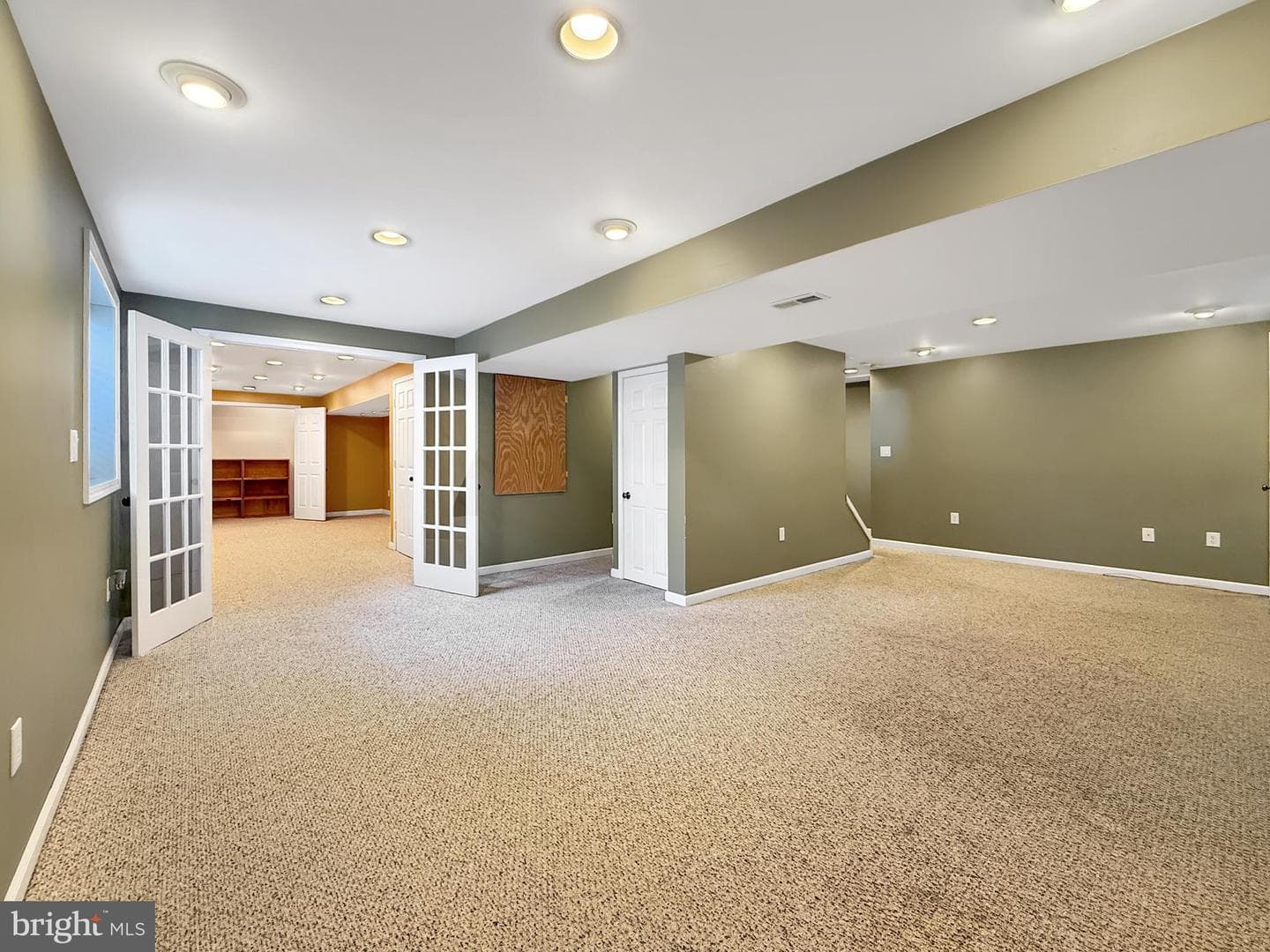 8001 Foxglen Court photo 27
