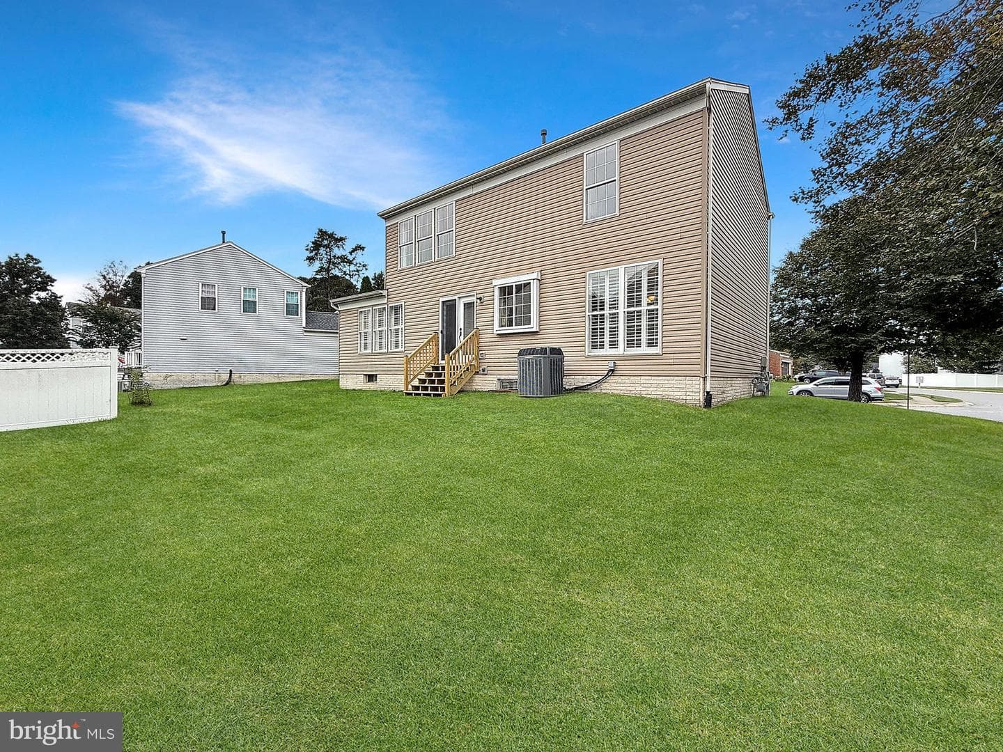 8001 Foxglen Court photo 32