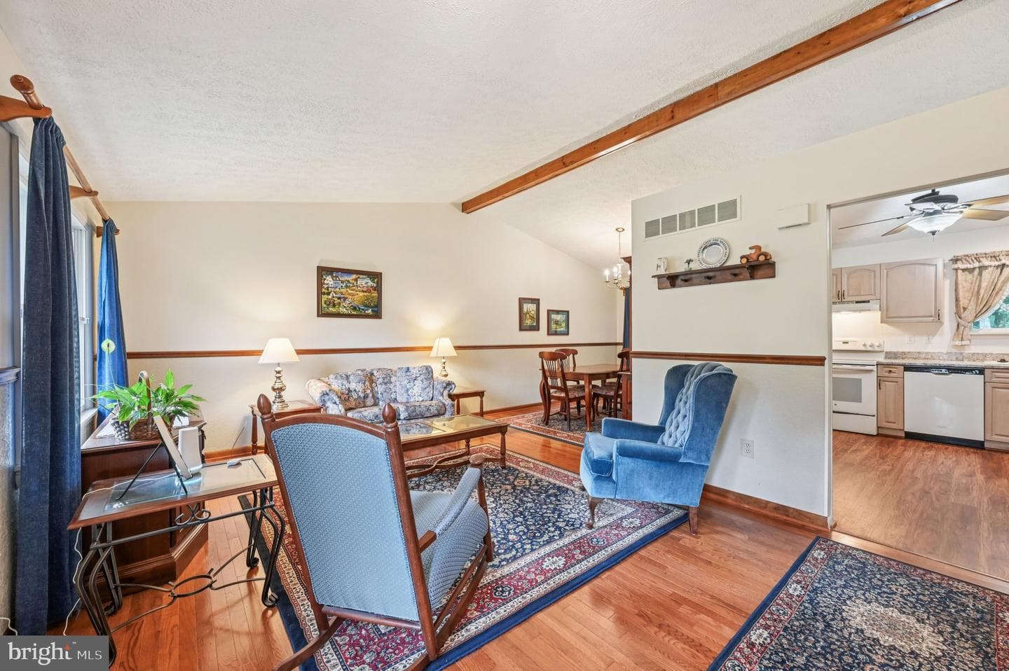 794 Tremaine Way photo 10