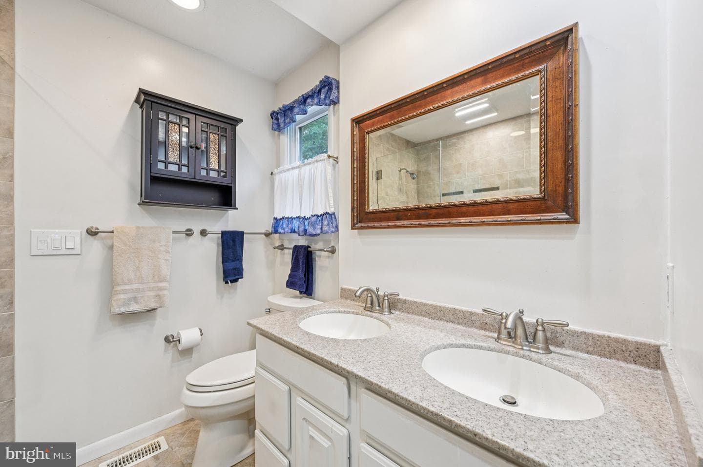 794 Tremaine Way photo 23