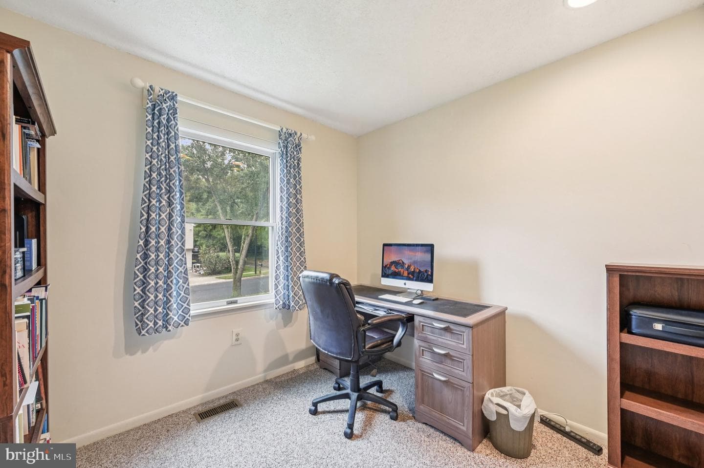 794 Tremaine Way photo 26