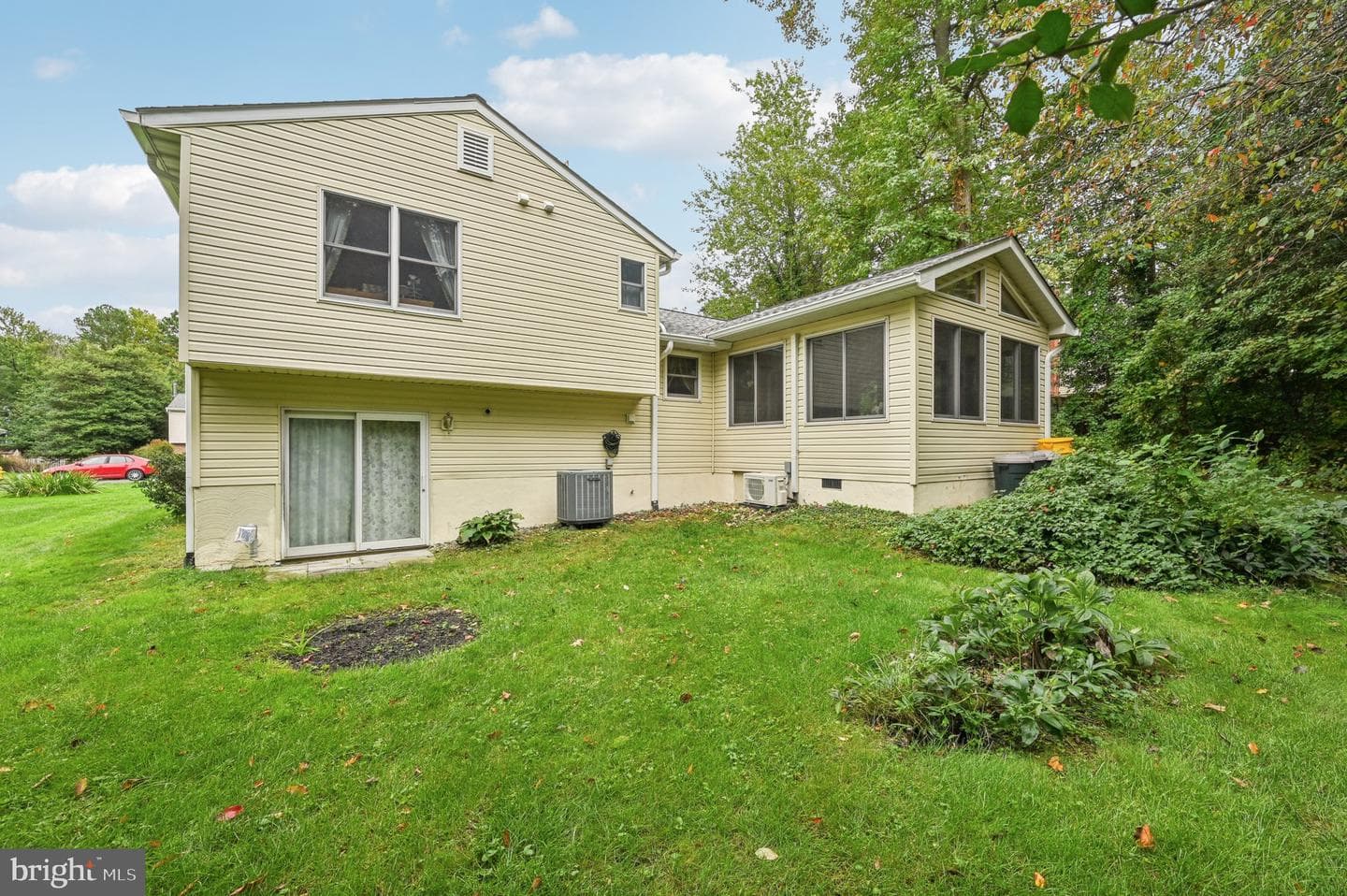 794 Tremaine Way photo 37