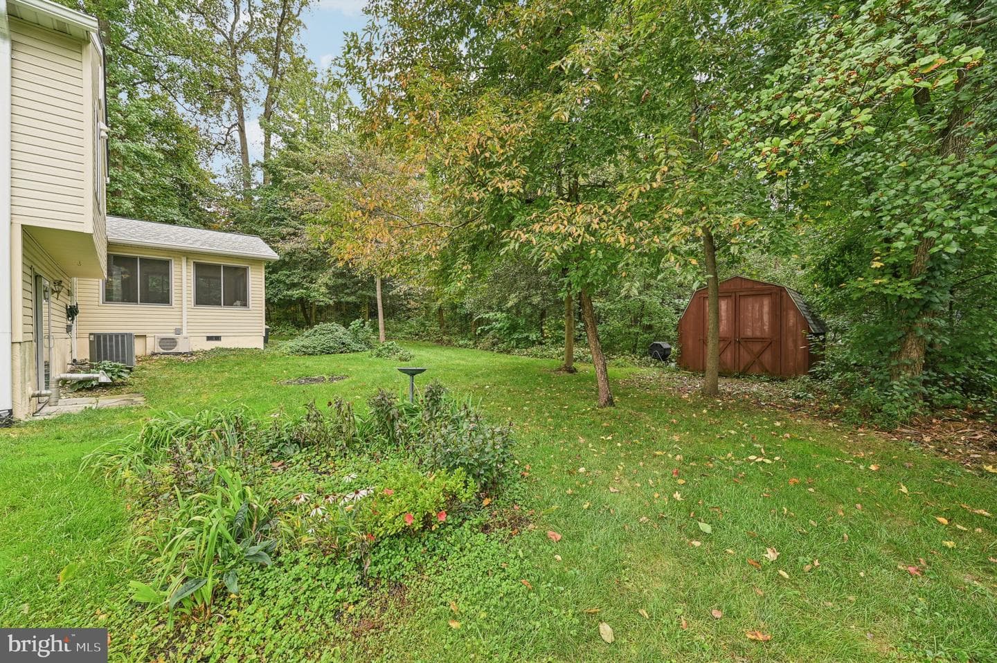 794 Tremaine Way photo 38