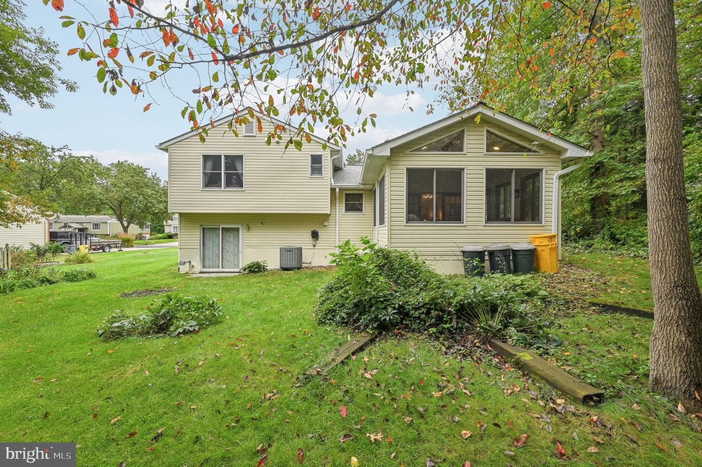 794 Tremaine Way photo 39