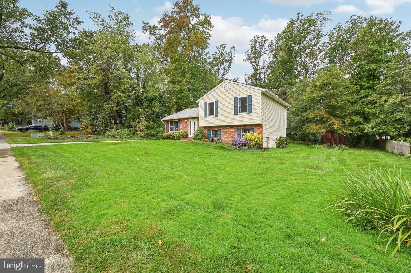794 Tremaine Way photo 42