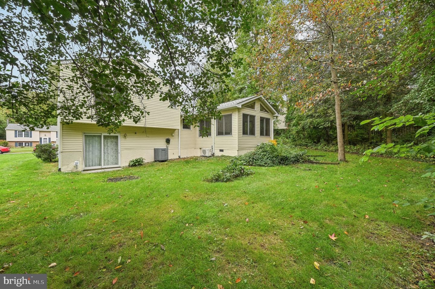 794 Tremaine Way photo 6