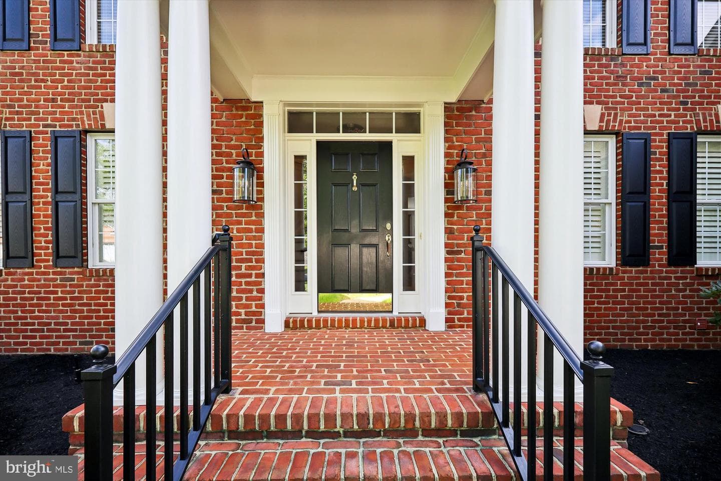 1405 Colonial Manor Court photo 2