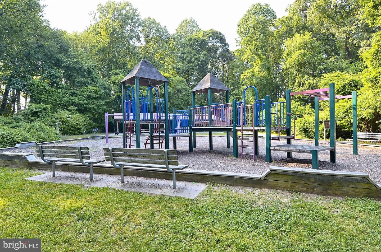 1405 Colonial Manor Court photo 44