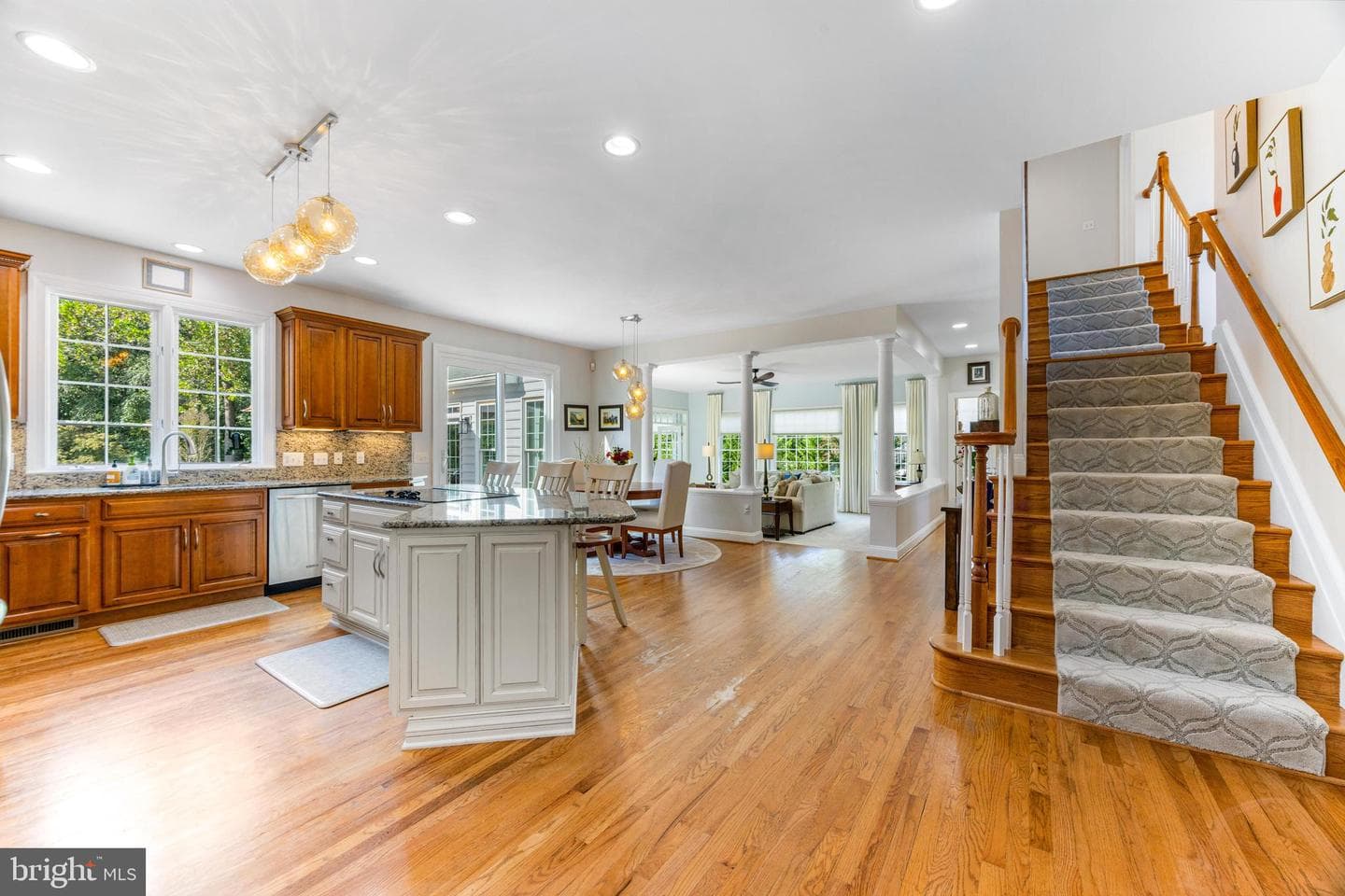 110 Longfellow Drive photo 30