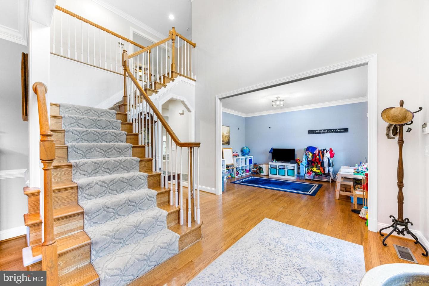 110 Longfellow Drive photo 7