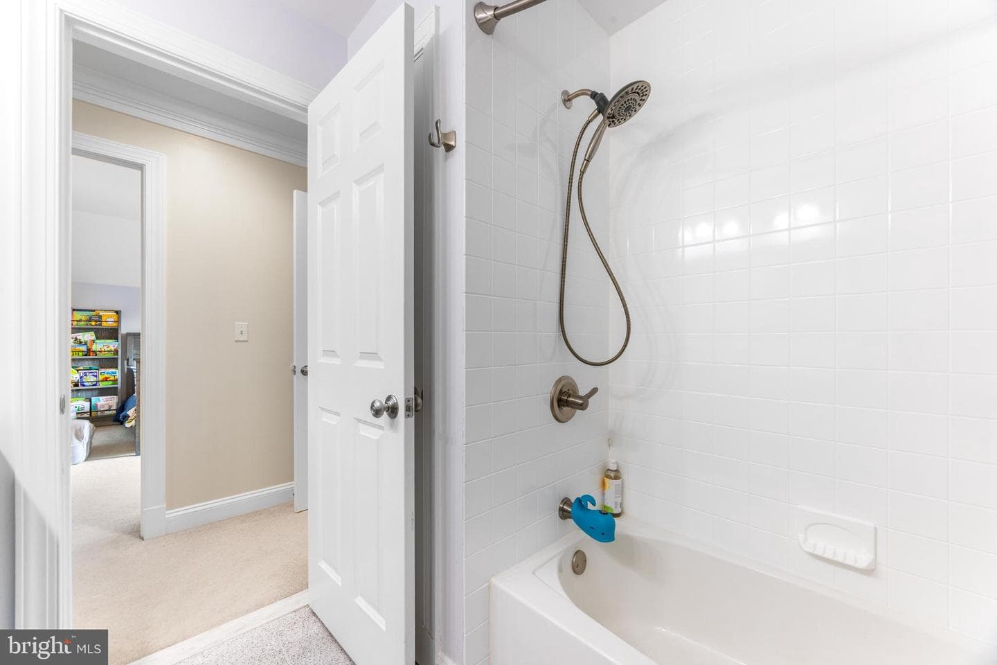 110 Longfellow Drive photo 74