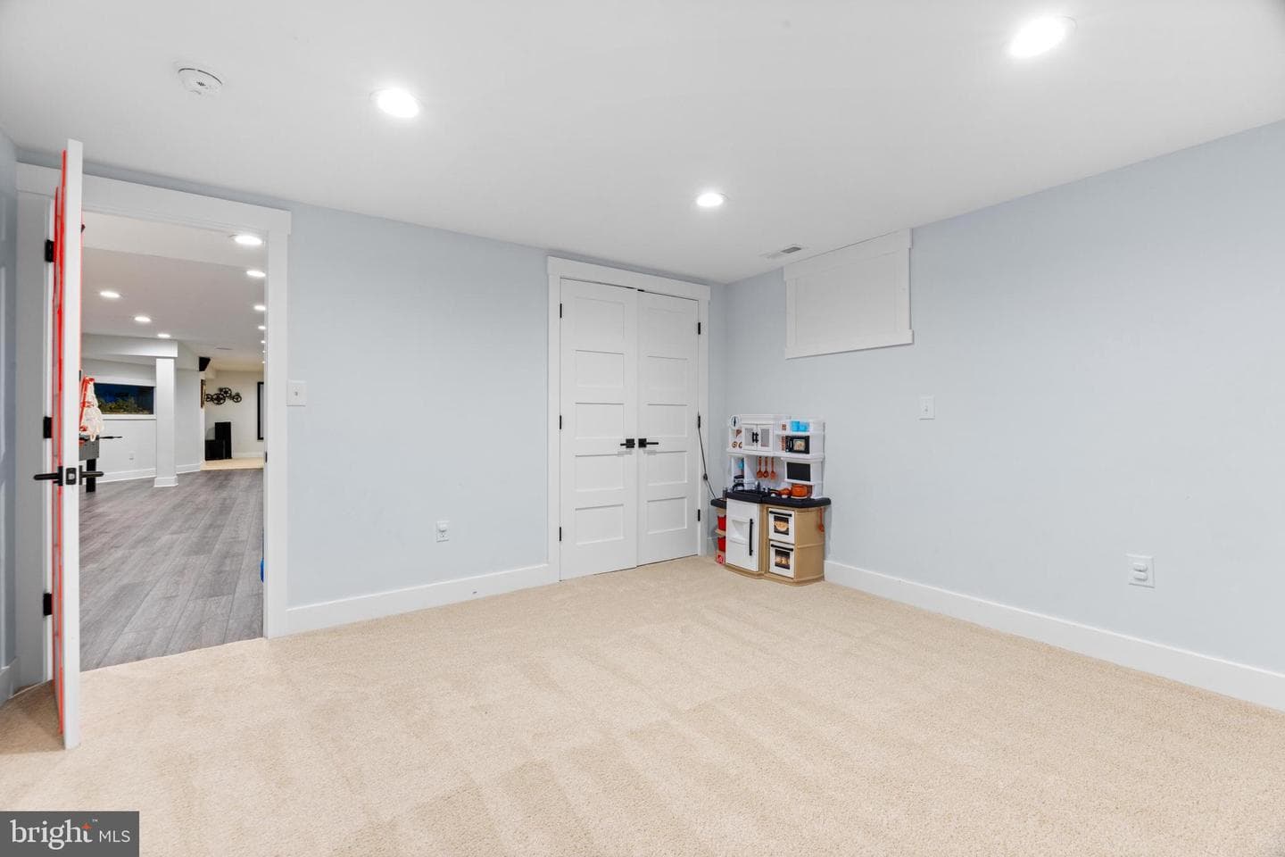 110 Longfellow Drive photo 83