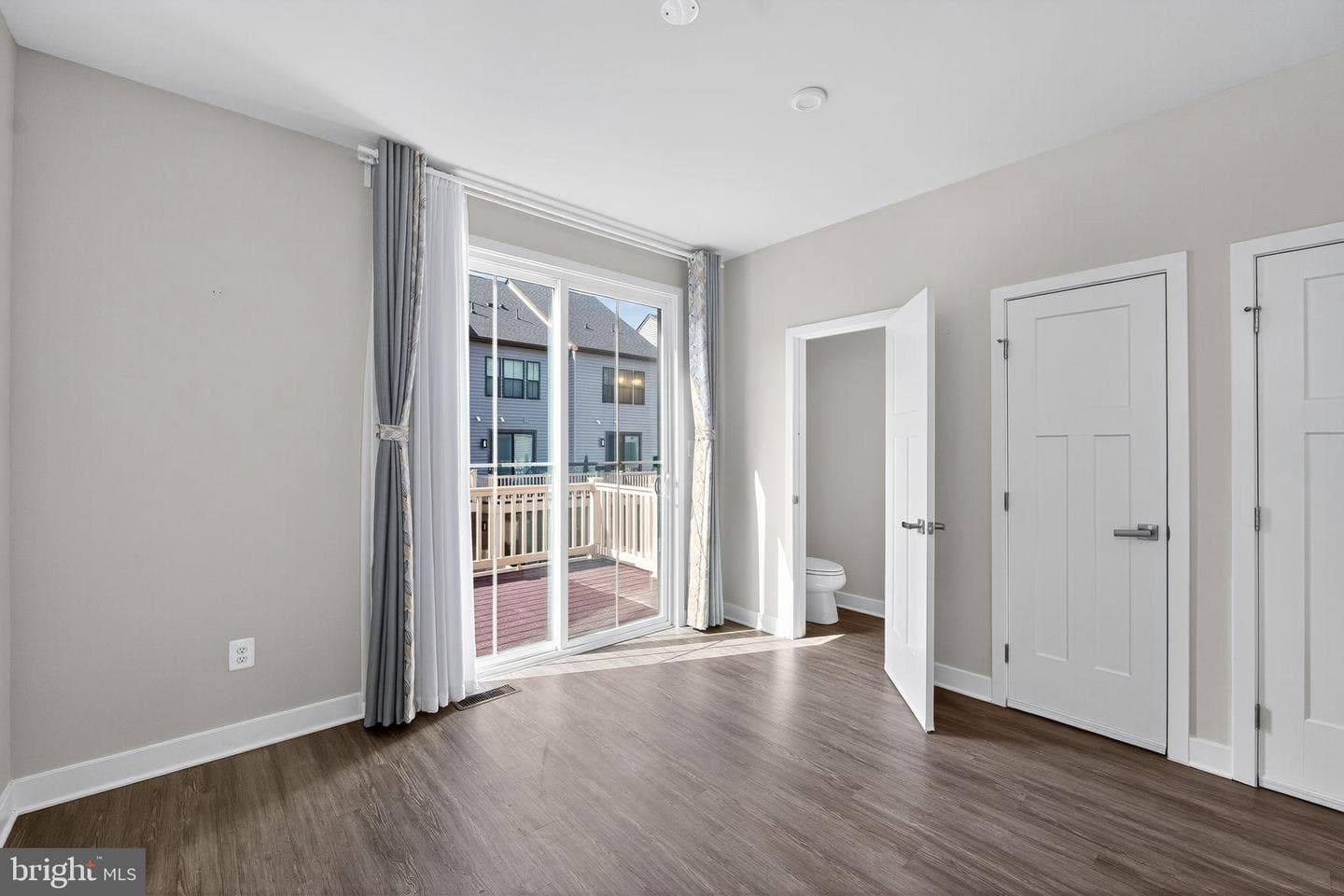 545 Levanna photo 20