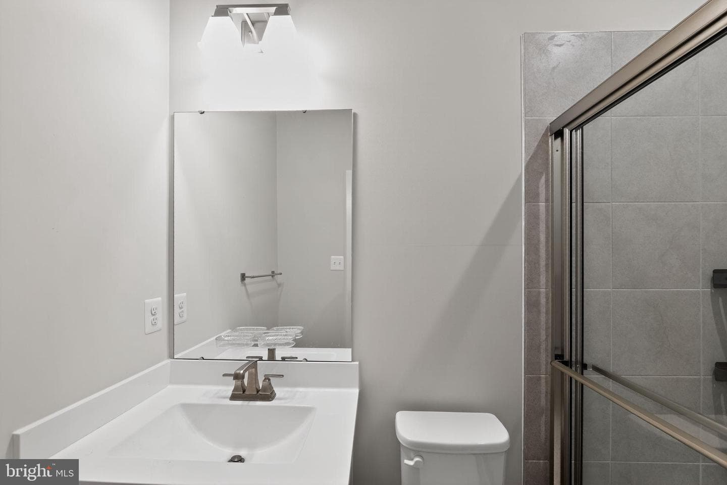 545 Levanna photo 26