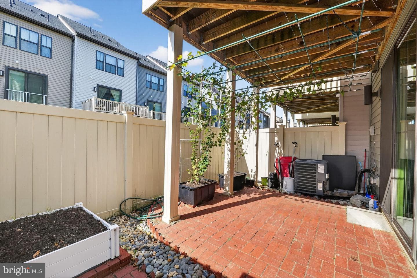 545 Levanna photo 33