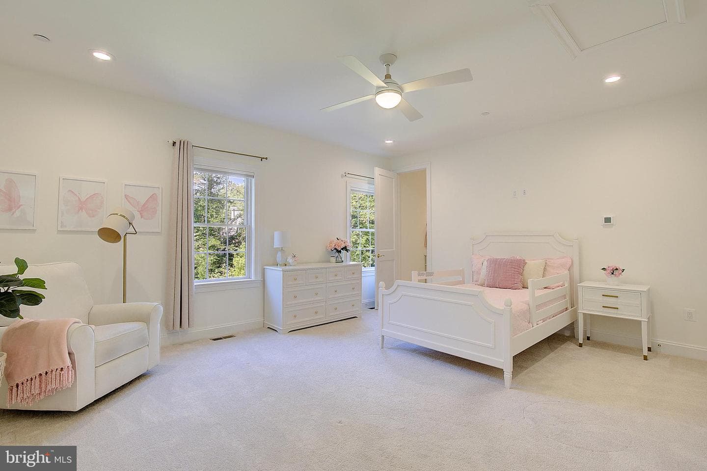 914 Sorrento Court photo 32