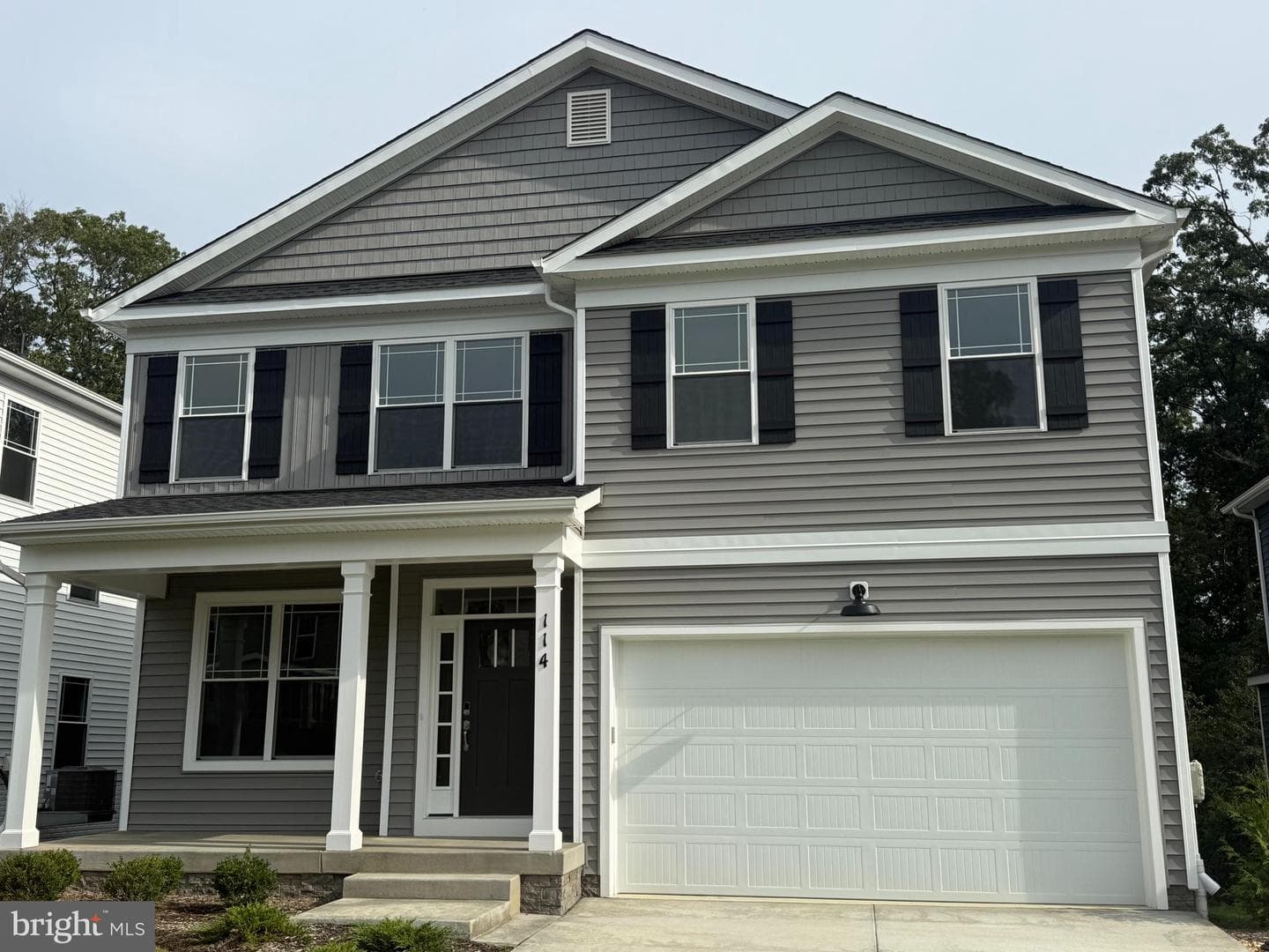 114 Overlea Drive E photo 4