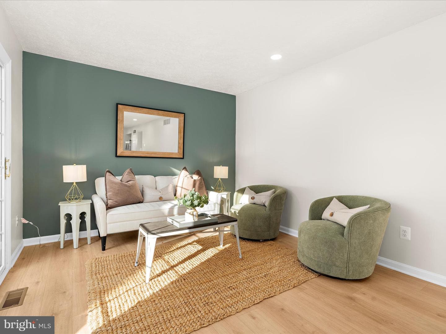 701 Kenora Court photo 13